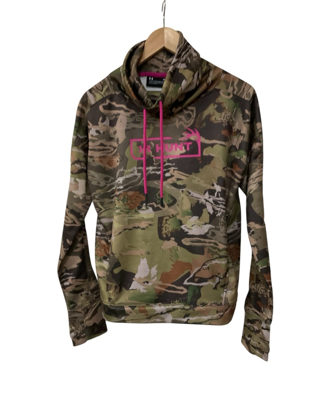 Under Armour Hunt Womens Large Camo Pullover Sweater Neck Gaiter Thumb Holes M